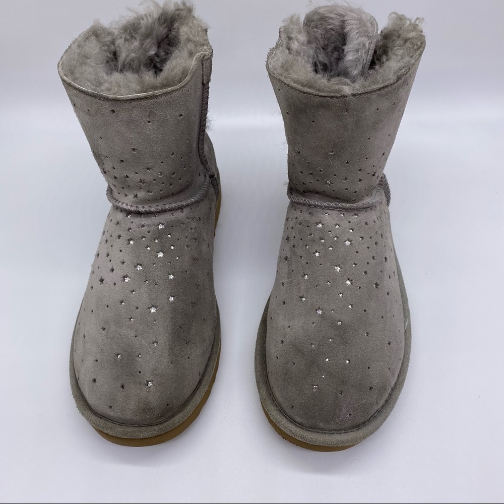 UGG women’s boots size 6